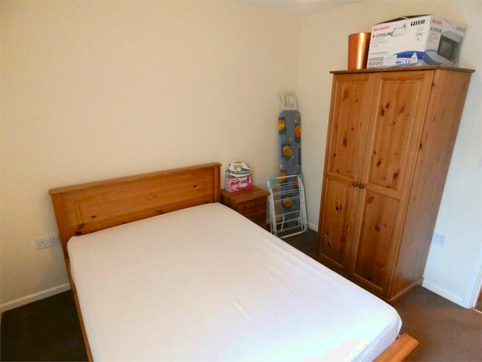 1 Bedroom Apartment To Rent In Paisley Park, Farnworth, Bolton, BL4