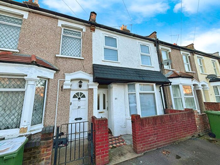 3 Bedroom Terraced House To Rent In Cranley Road, London, E13