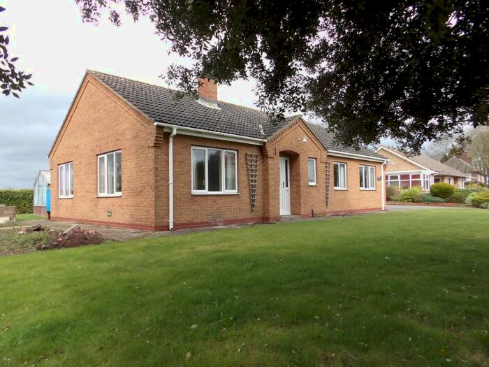 3 Bedroom Bungalow To Rent In Owmby Cliff Road, LN8