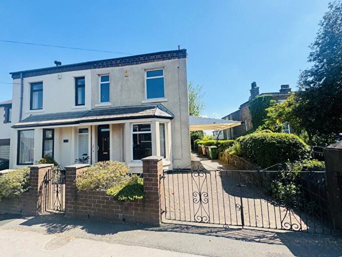 3 Bedroom Semi-Detached House For Sale In Station Road, Blackrod, Bolton, BL6