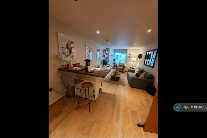 1 Bedroom Flat To Rent In The Citadel Ludgate Hill, Manchester, M4