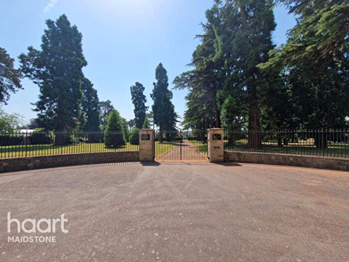 2 Bedroom Apartment To Rent In St Andrews Park, Tarragon Road, Maidstone, ME16