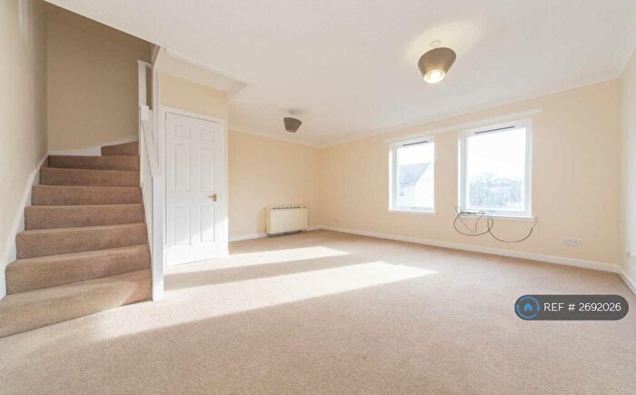 2 Bedroom Flat To Rent In Tantallon Road, Glasgow, G41