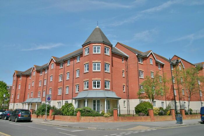 1 Bedroom Retirement Property For Sale In Queens Crescent, Southsea, PO5