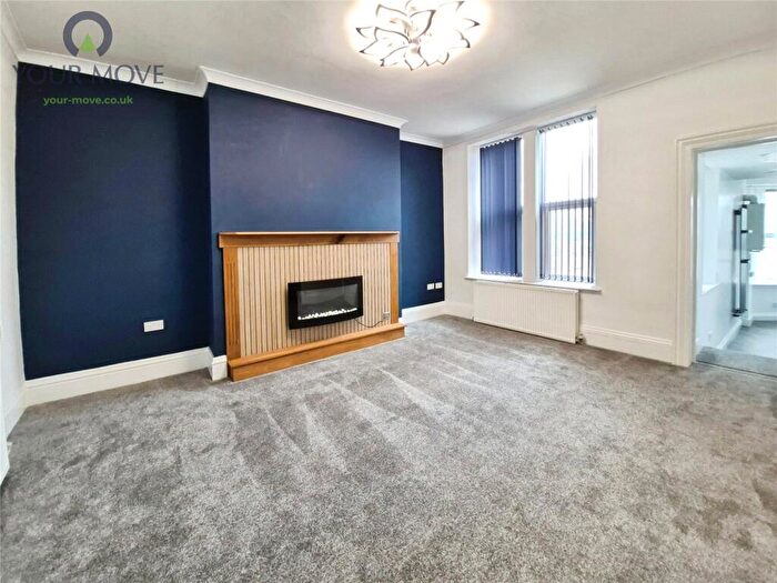 2 Bedroom Flat To Rent In Skipton Road, Keighley, West Yorkshire, BD20