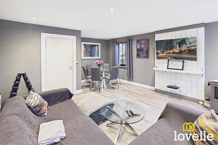 4 Bedroom Town House For Sale In Inglemire Lane, Cottingham, East Riding Of Yorkshire, HU16