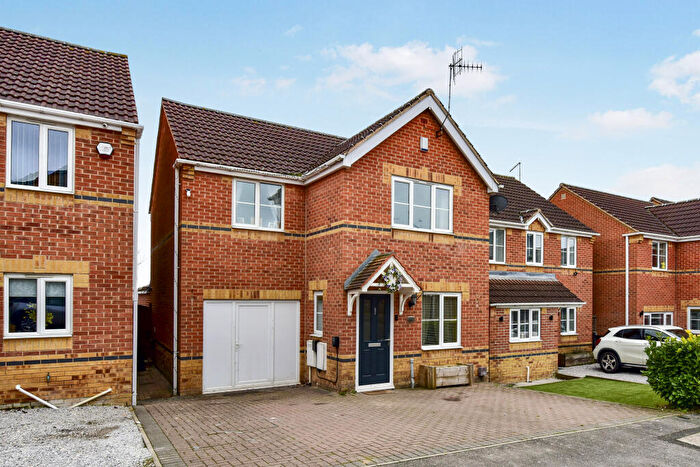 3 Bedroom Detached House For Sale In Hart Hills, Barnsley, S73