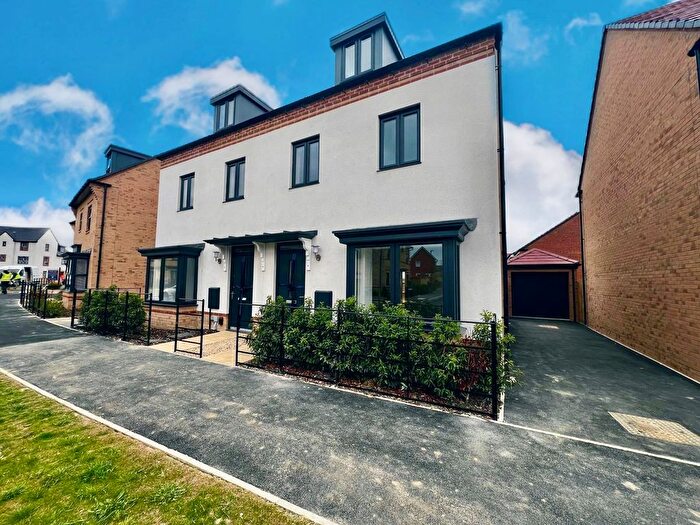 3 Bedroom Semi-Detached House To Rent In Baileys Crescent, Abingdon, OX14