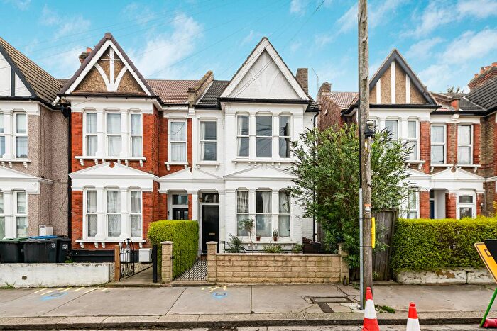 2 Bedroom Flat For Sale In Sangley Road, London, SE25