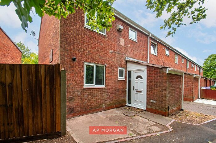 3 Bedroom End Terrace House For Sale In Loxley Close, Church Hill South, Redditch, Worcestershire, B98