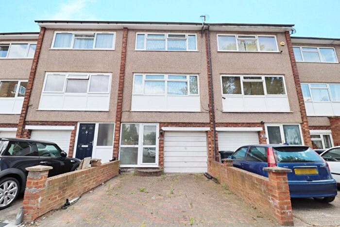 3 Bedroom Property To Rent In Clifford Close, Northolt, UB5