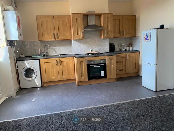1 Bedroom Flat To Rent In New Market Street, Colne, BB8