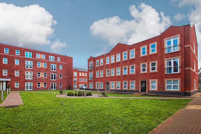 1 Bedroom Flat To Rent In Harrad House, Rugby, CV21