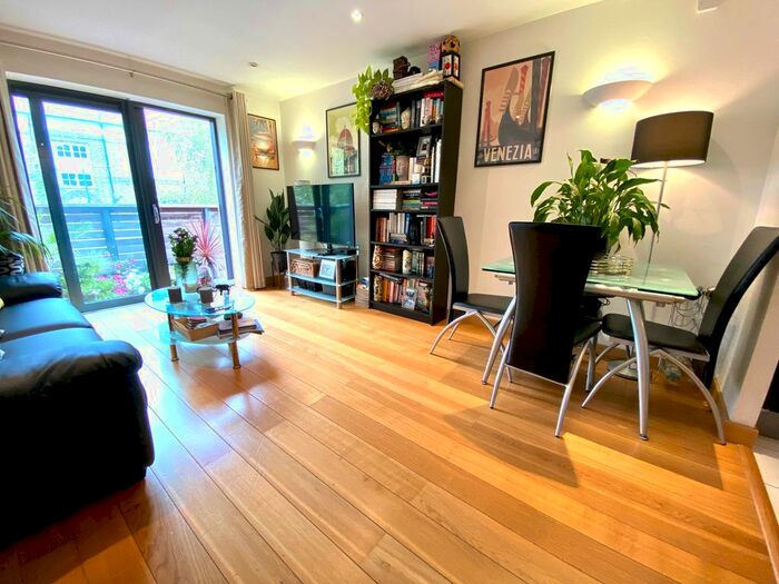 1 Bedroom Flat To Rent In Terrace Apartments, Drayton Park, Highbury, N5