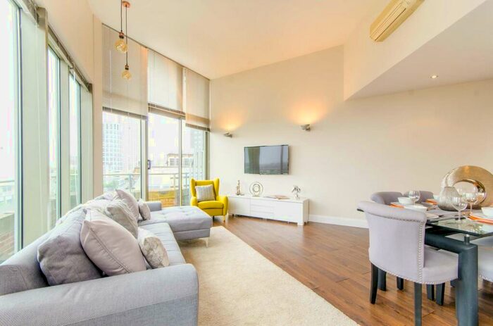 2 Bedroom Flat To Rent In City Road, City, London, EC1V