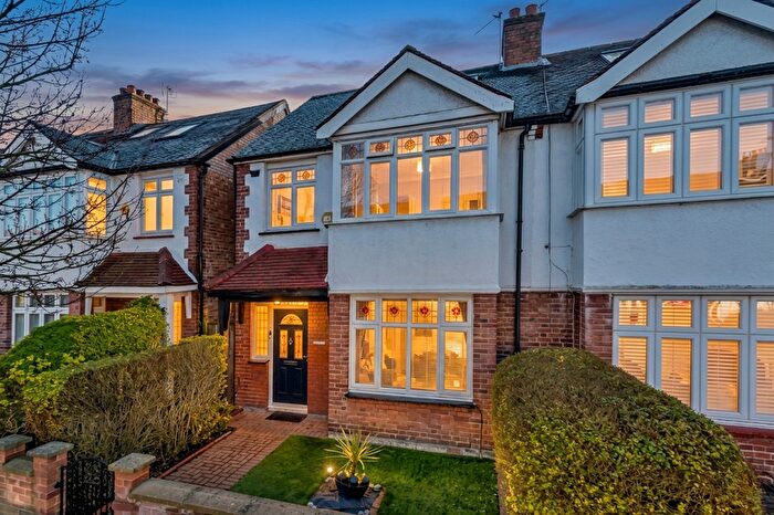 4 Bedroom Terraced House For Sale In Erlesmere Gardens, Ealing, London, W13