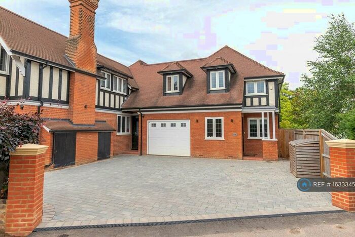 3 Bedroom Semi-Detached House To Rent In Speer Road, Thames Ditton, KT7