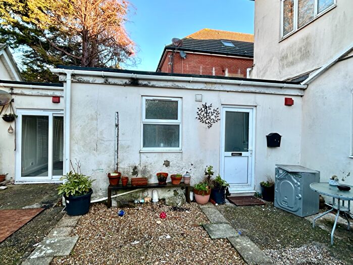 2 Bedroom Flat To Rent In Adeline Road, Boscombe, BH5