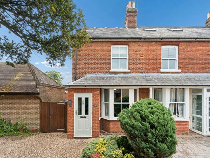 3 Bedroom End Of Terrace House For Sale In Wycombe End, Beaconsfield, HP9