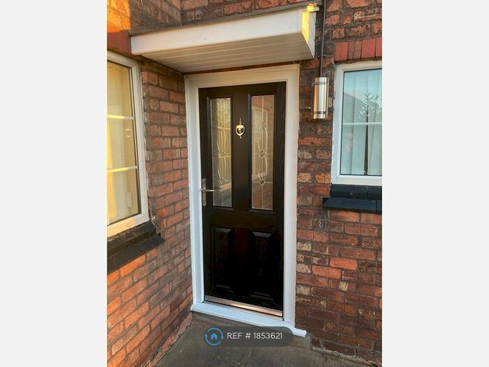 3 Bedroom Semi-Detached House To Rent In Chester Road, Helsby, WA6