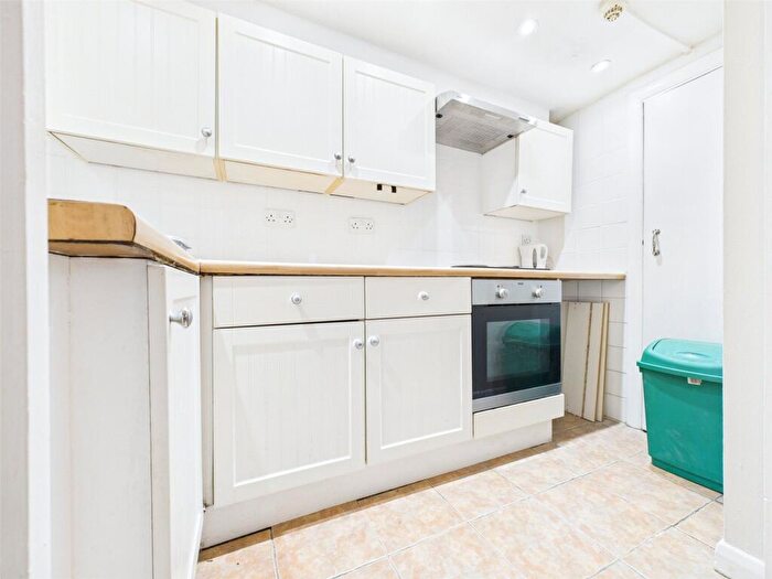 2 Bedroom Apartment To Rent In Grand Parade, Brighton, East Sussex, BN2