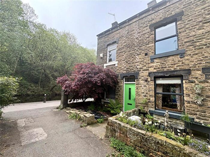 2 Bedroom End Of Terrace House For Sale In Fountain Street, Hebden Bridge, West Yorkshire, HX7