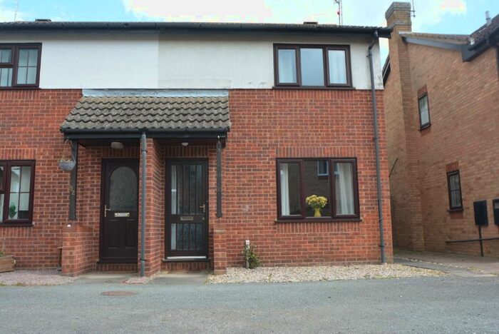 3 Bedroom Detached House To Rent In Tattershall Drive, Market Deeping, PE6