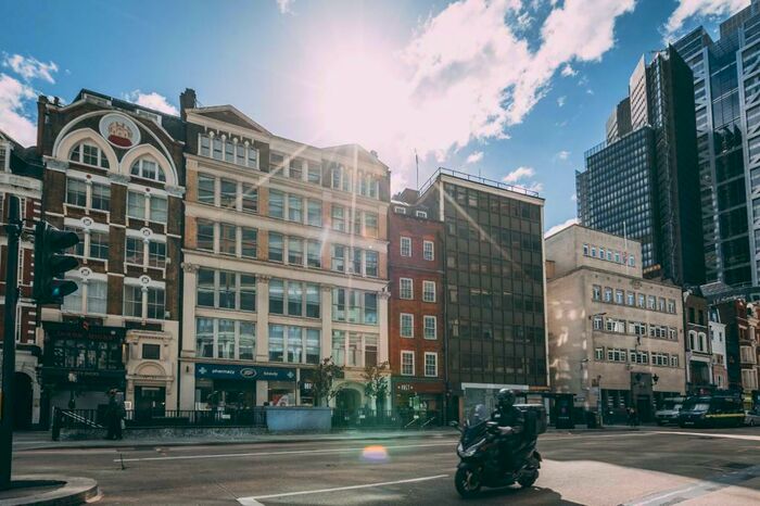 1 Bedroom Apartment To Rent In Bishopsgate, Liverpool Street, Moorgate, Aldgate, Spitafields, London, EC2M