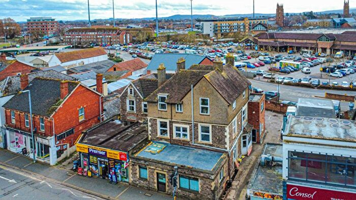 1 Bedroom Flat To Rent In Sussex Lodge, Station Road, Taunton, Somerset, TA1