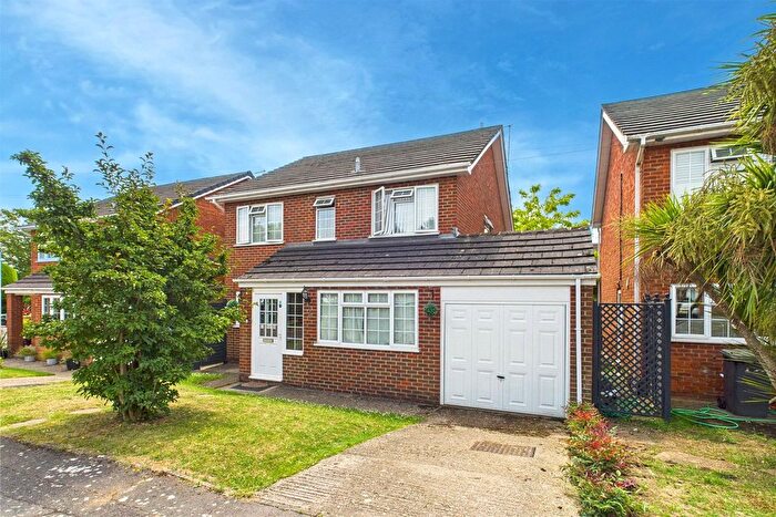 4 Bedroom Detached House To Rent In Norden Close, Maidenhead, Berkshire, SL6