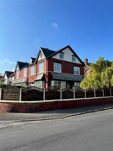 6 Bedroom Semi-Detached House To Rent In Carlisle Road, Birkdale, Southport, PR8