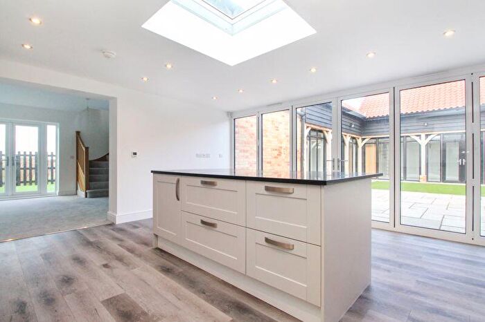 4 Bedroom Barn Conversion For Sale In The Coach House, Barford Road, Blunham, MK44