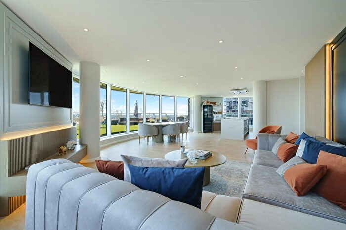 3 Bedroom Flat To Rent In Ability Place, Canary Wharf, E14