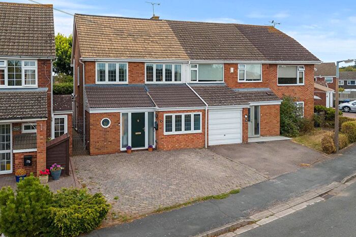 3 Bedroom Semi-Detached House For Sale In Fetherston Crescent, Ryton On Dunsmore, Coventry, CV8