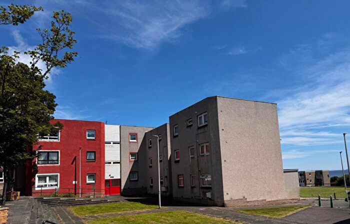 2 Bedroom Flat To Rent In High Street, Dysart, Kirkcaldy, Fife, KY1