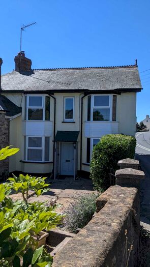 3 Bedroom Flat To Rent In Bridge House, Colyton, EX24