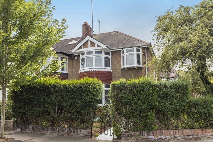 3 Bedroom Semi-Detached House To Rent In Mulgrave Road, London, W5