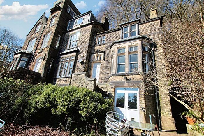 5 Bedroom Semi-Detached House For Sale In Church Road, Todmorden, OL14