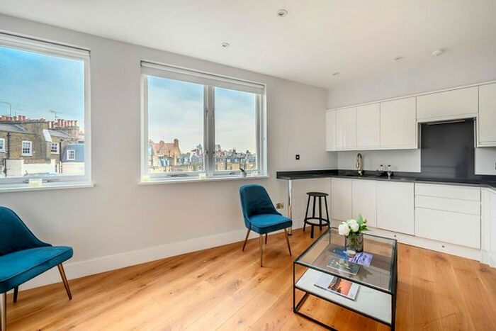 2 Bedroom Flat To Rent In D'oyley Street, Belgravia, London, SW1X