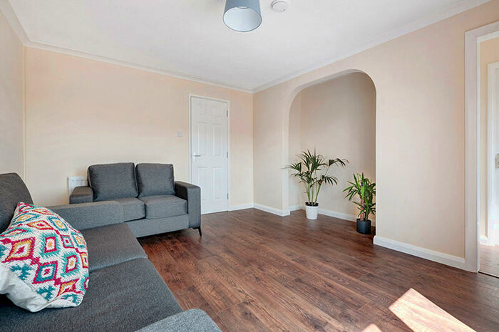 4 Bedroom Terraced House To Rent In Arnold Drive, Colchester, Essex, CO4