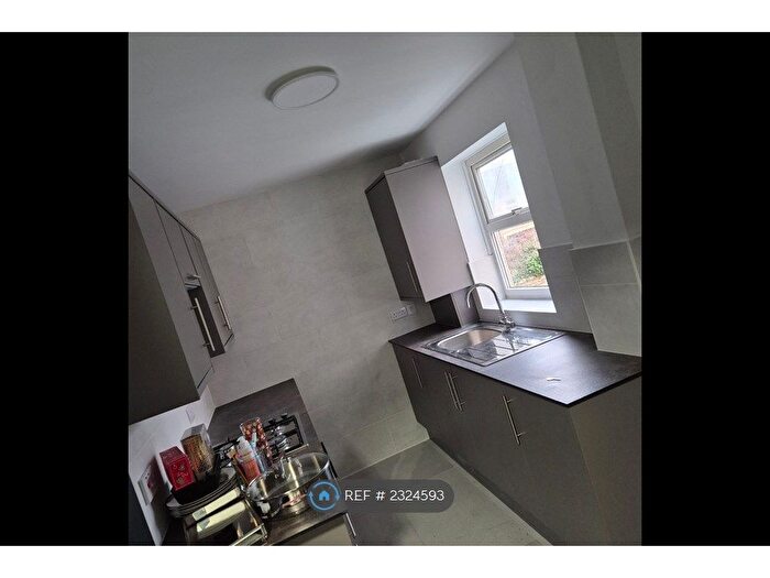 4 Bedroom Maisonette To Rent In Salisbury Court, Lancaster, LA1