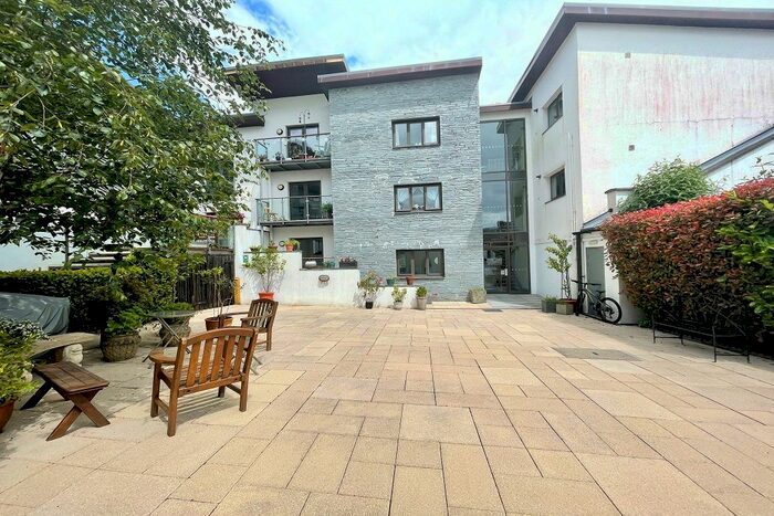 2 Bedroom Flat To Rent In Brook Street, Tavistock, PL19