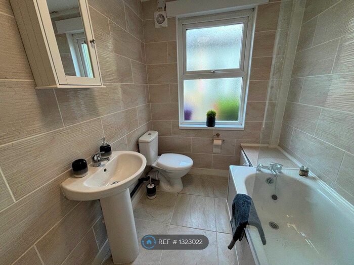 Studio To Rent In Wellfield Road, Liverpool, L9