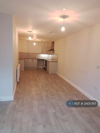 1 Bedroom Flat To Rent In Upper Dock Street, Newport, NP20