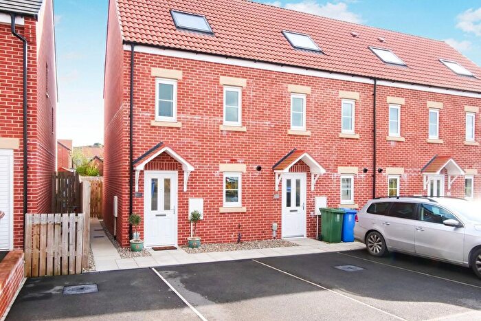 3 Bedroom End Of Terrace House For Sale In Skinner Row, Pocklington, York, YO42