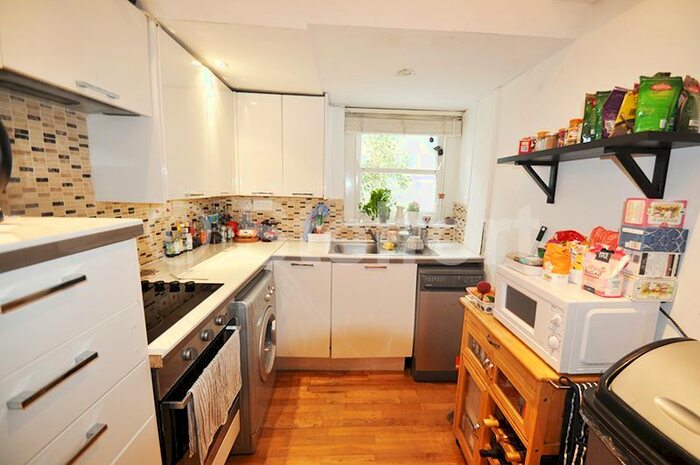 4 Bedroom Flat To Rent In Milton Grove, London, N16