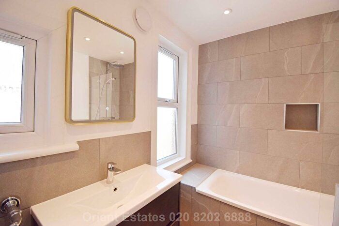 4 Bedroom Terraced House To Rent In West Hendon Broadway, London, NW9