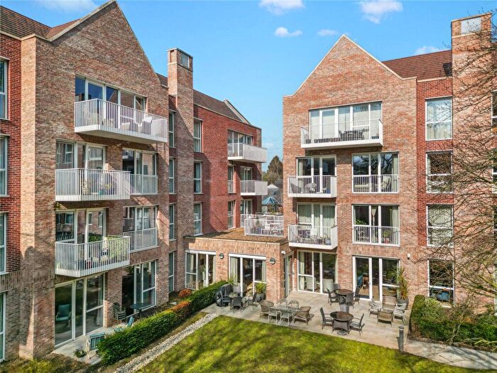 2 Bedroom Apartment For Sale In Alderley Road, Wilmslow, Cheshire, SK9