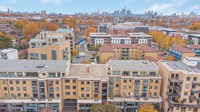 1 Bedroom Flat For Sale In The Bow Connection, Bow, E3