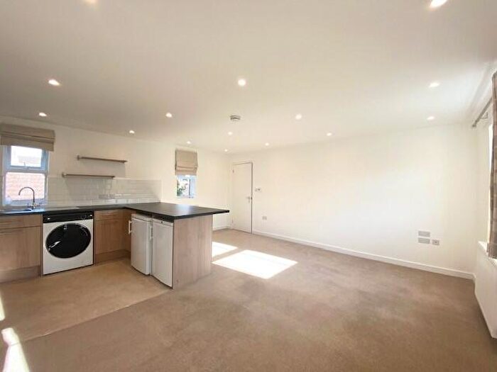 1 Bedroom Maisonette To Rent In Fairford Leys, Aylesbury, HP19